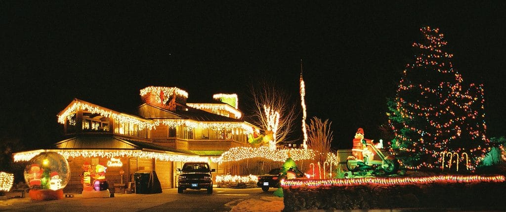 Reno Christmas Light Displays: Hidden Valley Parade of Lights (2), Source: https://bit.ly/VARfa7 best places to see christmas light displays in reno