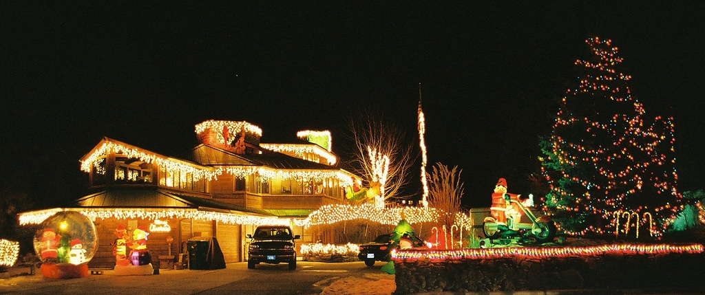 Reno Christmas Light Displays: Hidden Valley Parade of Lights (2), Source: https://bit.ly/VARfa7
