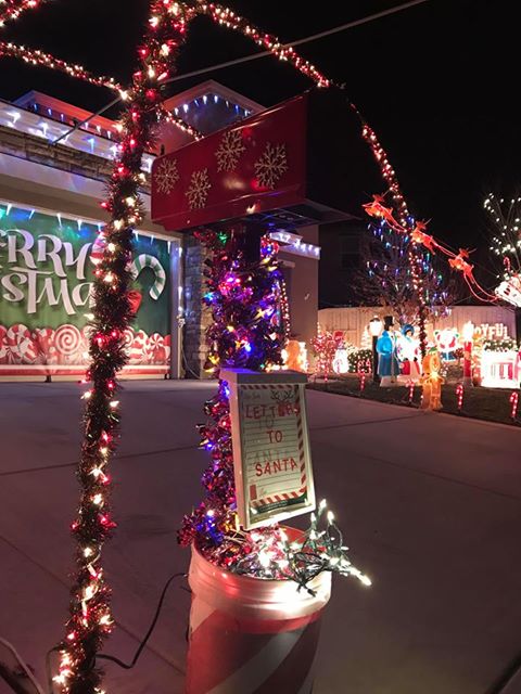 Pebble Hill Drive, Reno, NV (2), Source: Andrew Pointer, Facebook best places to see christmas light displays in reno