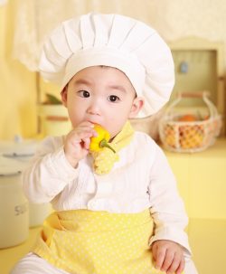 5 Delicious wholesome homemade baby food recipes for your baby: Baby cooking in a kitchen, Source: Pixels.com baby food